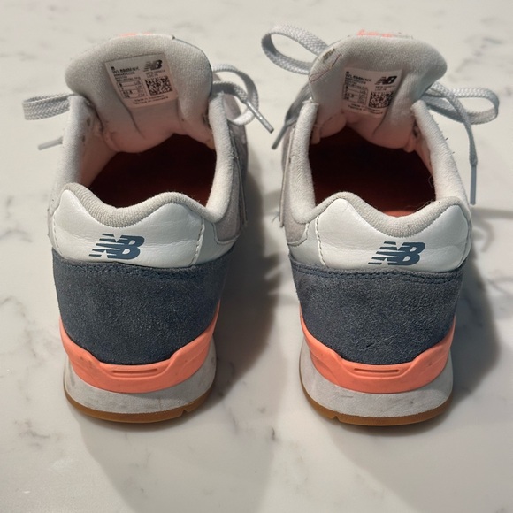 New Balance Sneakers - 696 - Picture 7 of 9